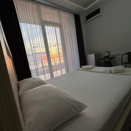 Guest House 99 Batumi Exterior foto